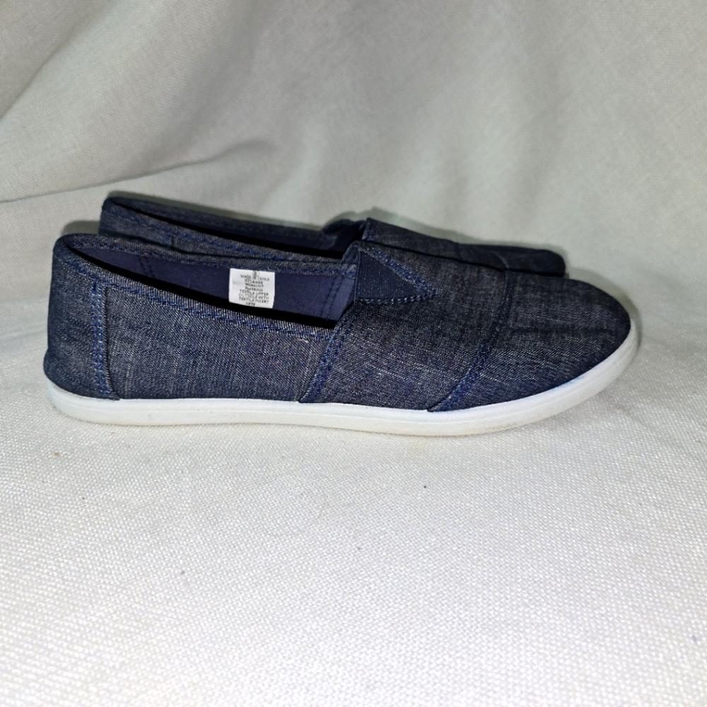 Kinetic Energy Casual Blue Slip-On Shoes Sz. 8 Walking Stroll Travel